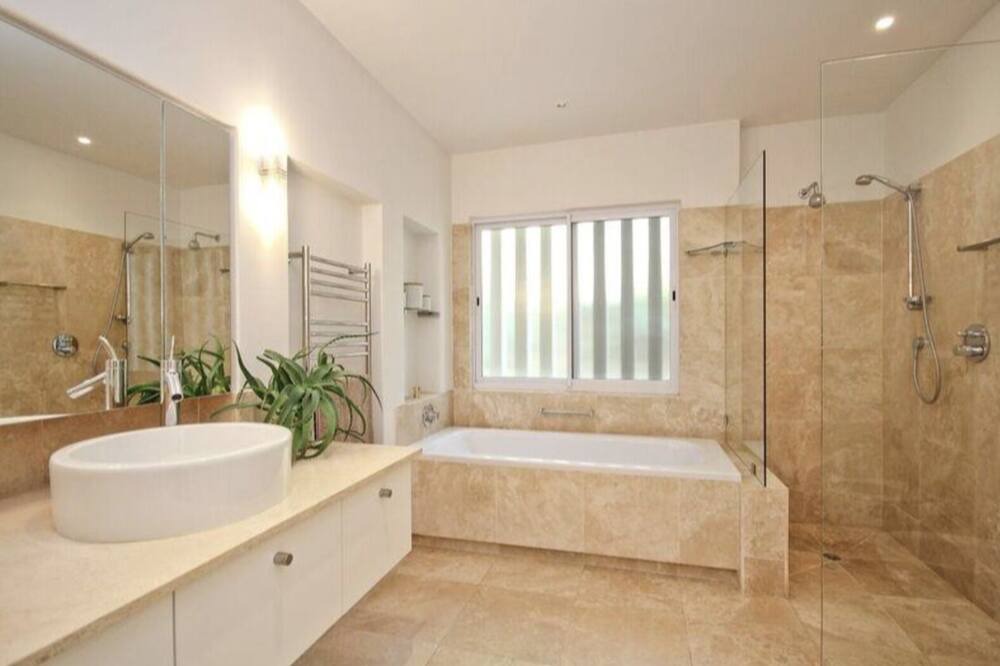 Photo of Bathroom in Steenberg Estate