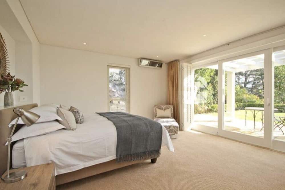 Photo of Bedroom in Steenberg Estate