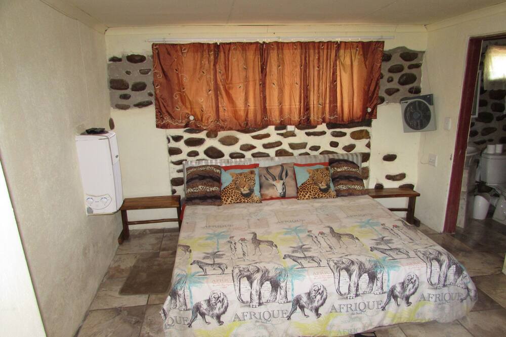 Photo of Bedroom in Thorny Bush Game Reserve