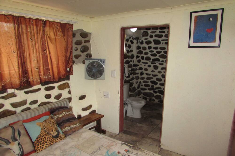 Photo of Bedroom in Thorny Bush Game Reserve