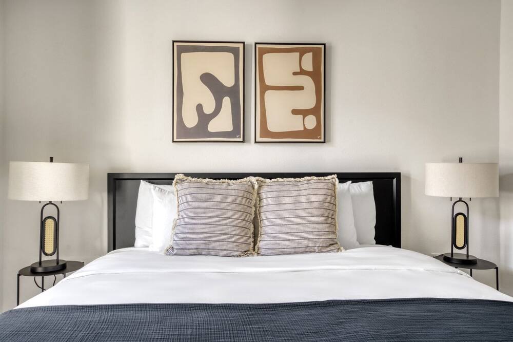 Photo of Bedroom in Central San Mateo