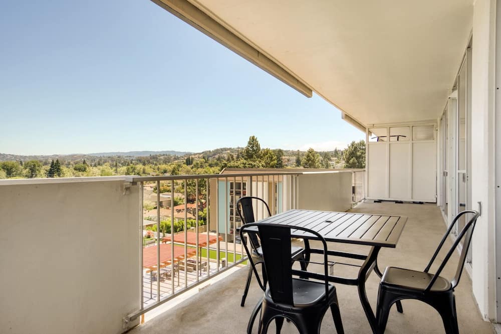 Photo of Patio Balcony in Central San Mateo