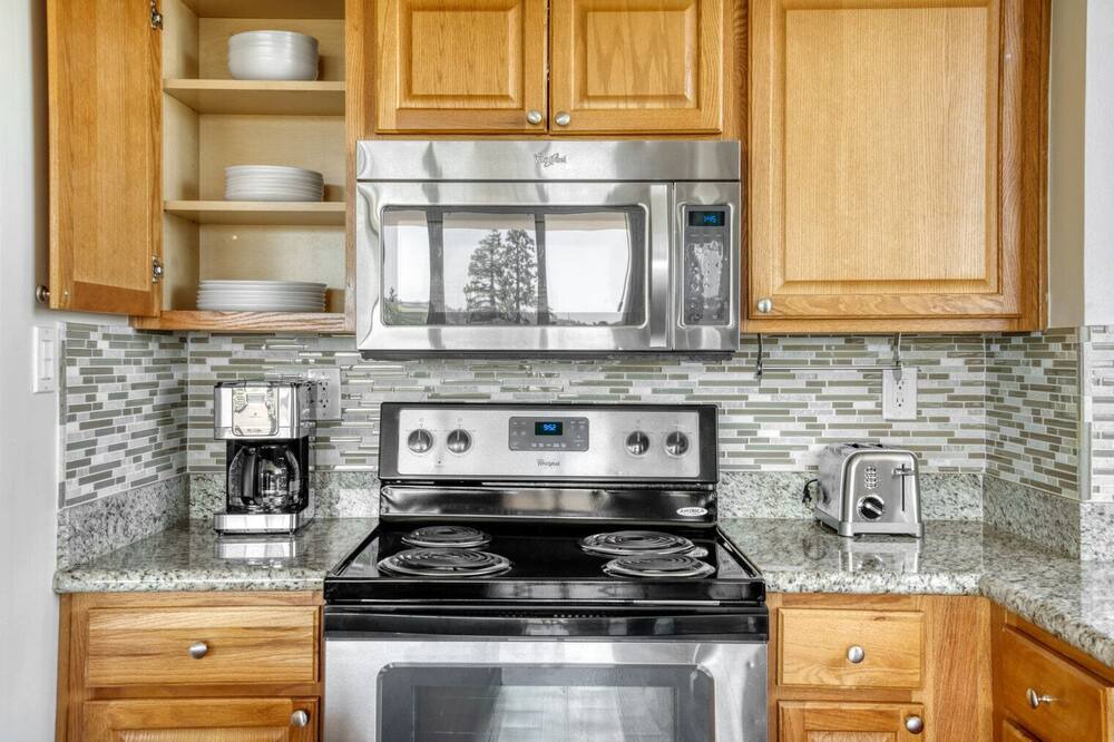 Photo of Kitchen in Central San Mateo