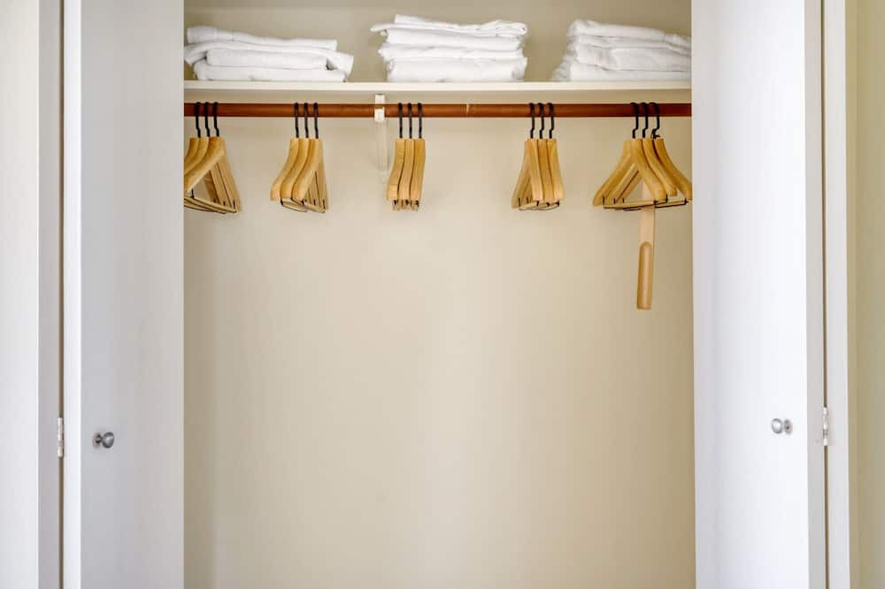 Photo of Bedroom in Central San Mateo