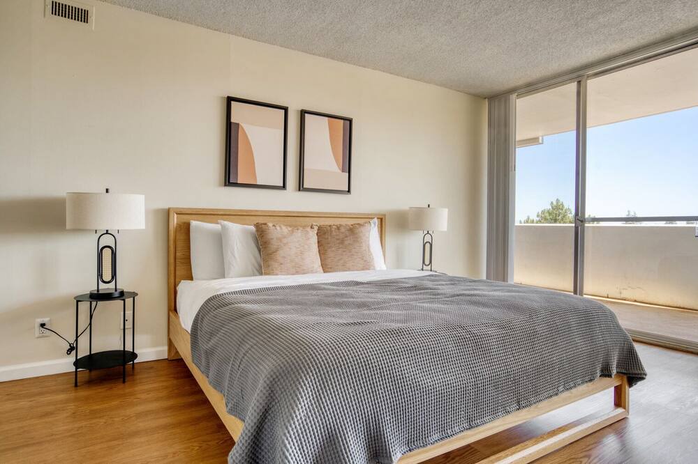 Photo of Bedroom in Central San Mateo