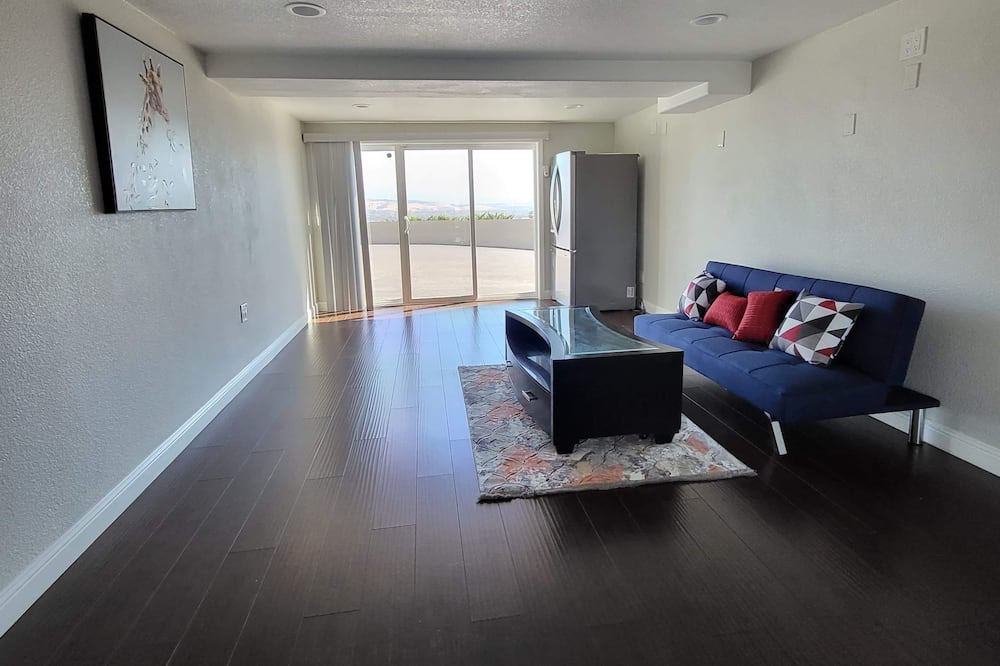 Photo of Livingroom in Evergreen