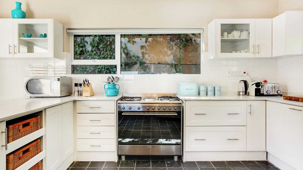 Photo of Kitchen in Bantry Bay
