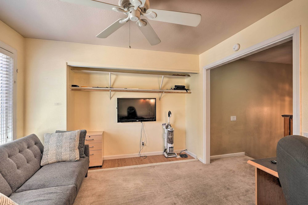 Photo of Livingroom in South Natomas