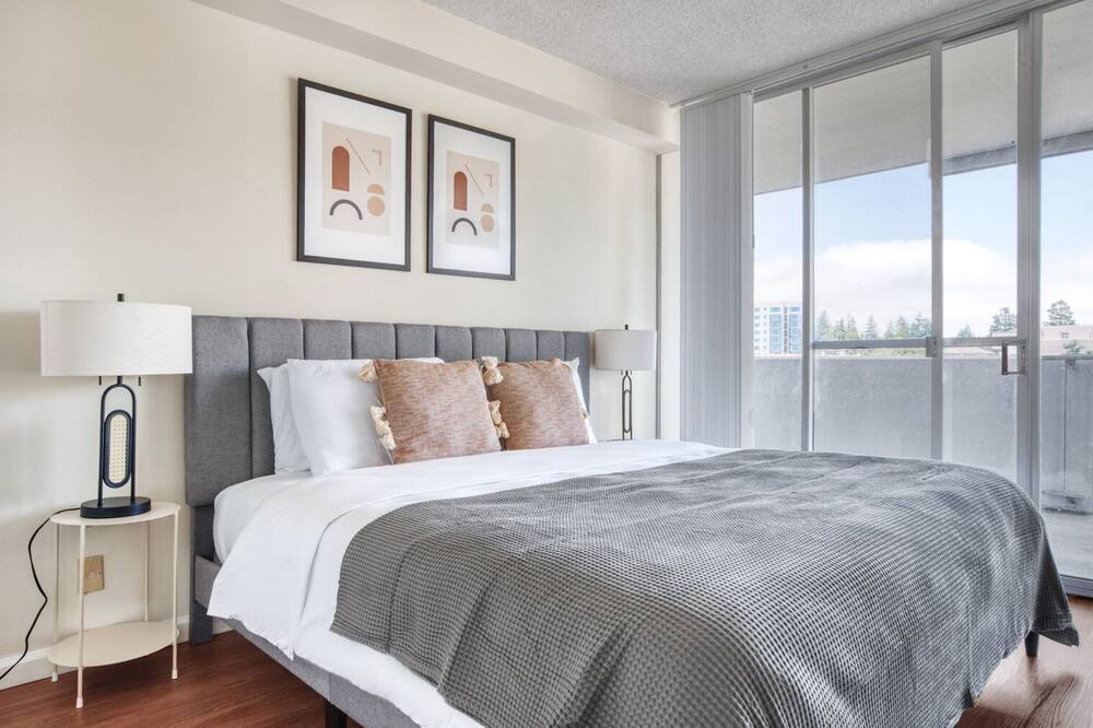 Photo of Bedroom in Central San Mateo