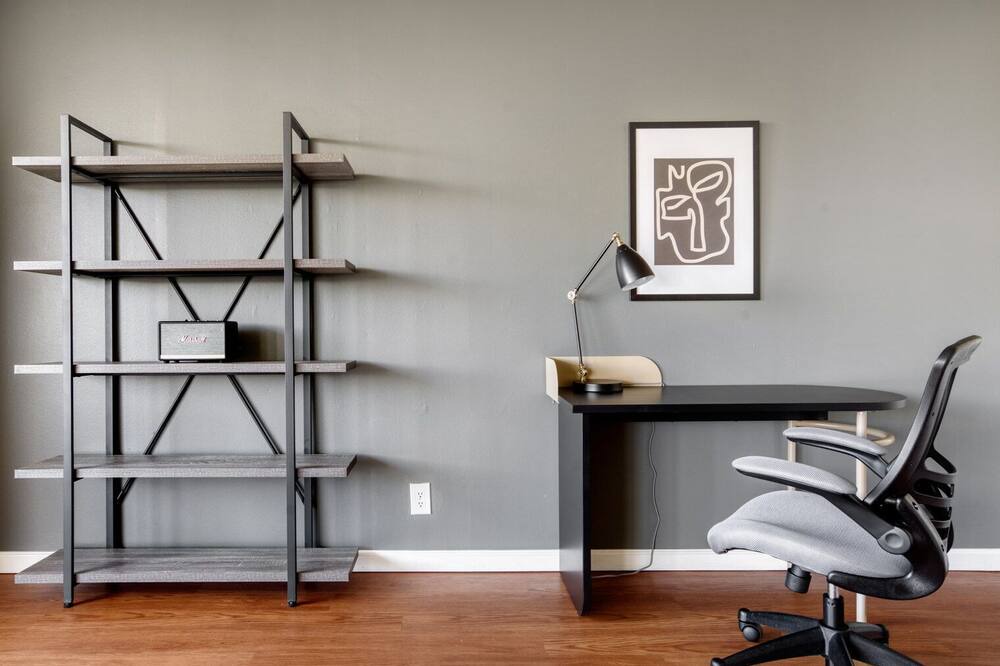 Photo of Bedroom in Central San Mateo
