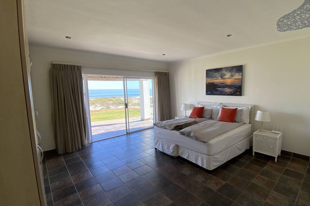 Photo of Livingroom in St. Helena Bay