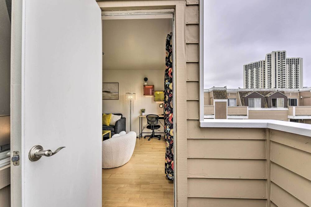 Photo of Bedroom in Emeryville