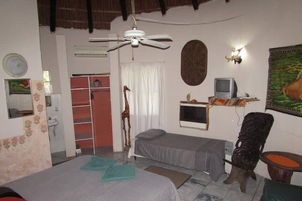 Photo of Bedroom in Thorny Bush Game Reserve