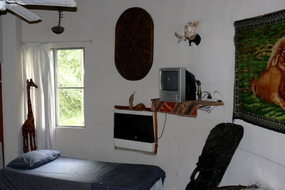 Photo of Bedroom in Thorny Bush Game Reserve