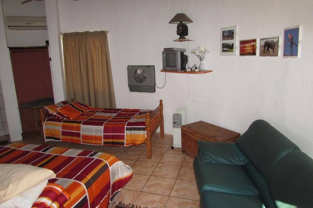 Photo of Bedroom in Thorny Bush Game Reserve
