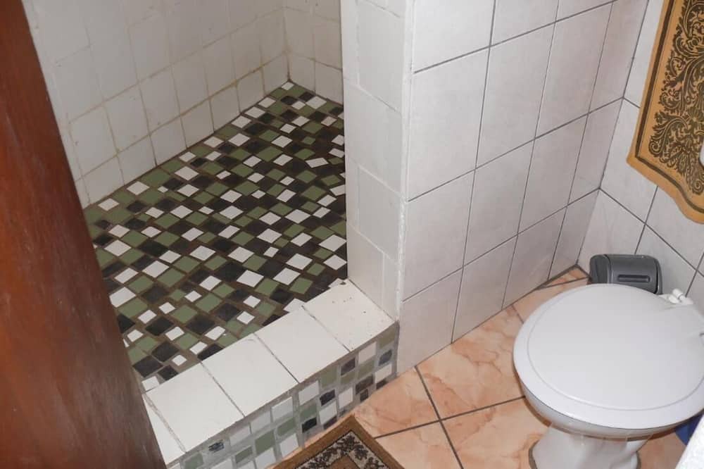 Photo of Bathroom in Thorny Bush Game Reserve