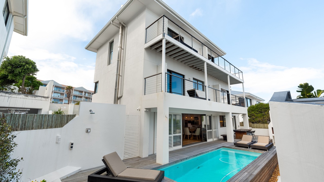 Photo of Outdoor in Bloubergstrand