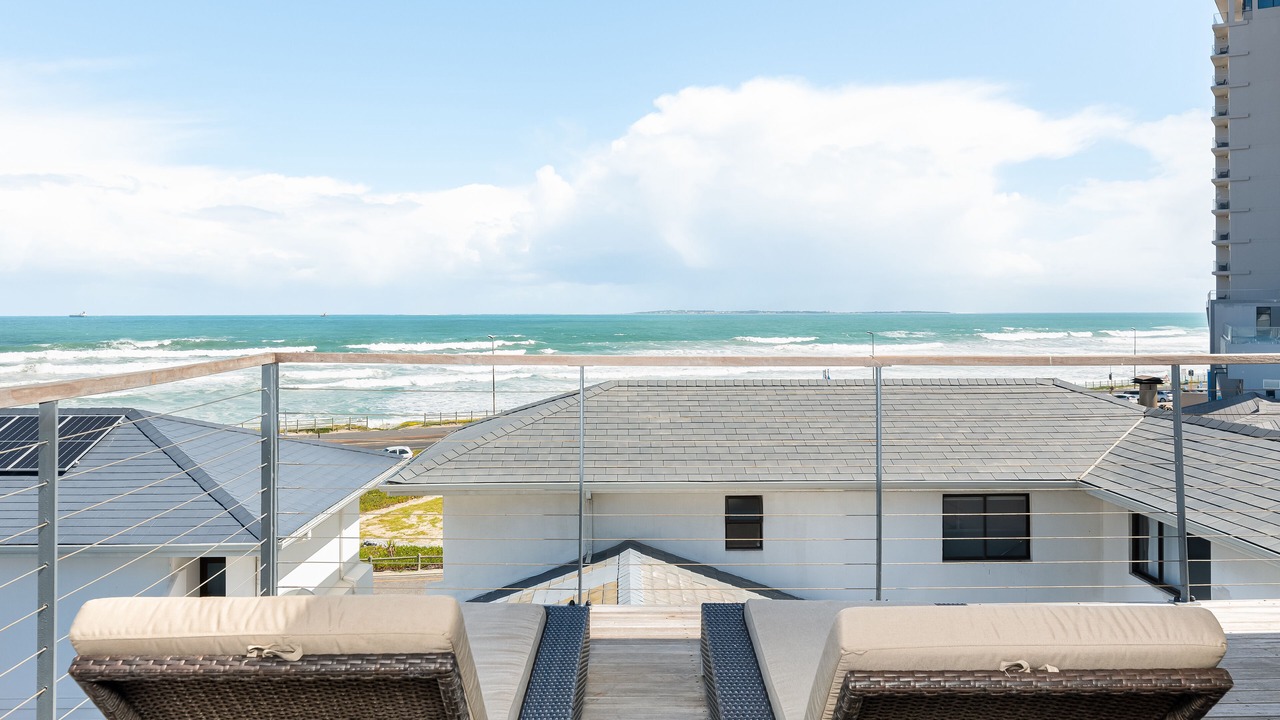 Photo of Patio Balcony in Bloubergstrand