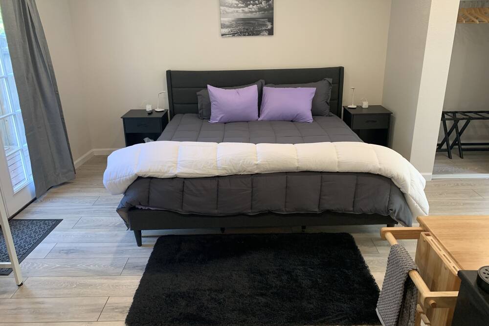 Photo of Bedroom in Vallejo
