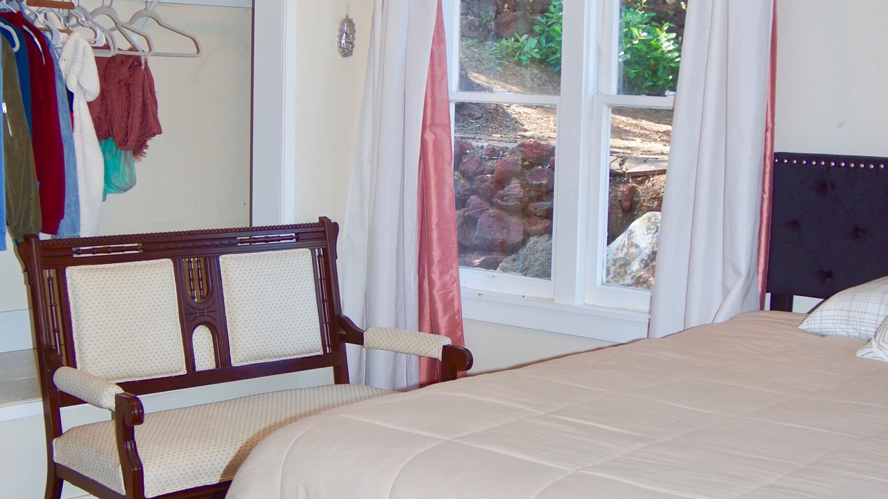 Photo of Bedroom in Kelseyville