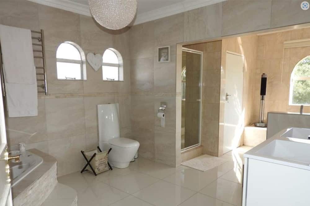 Photo of Bathroom in Vaal Marina