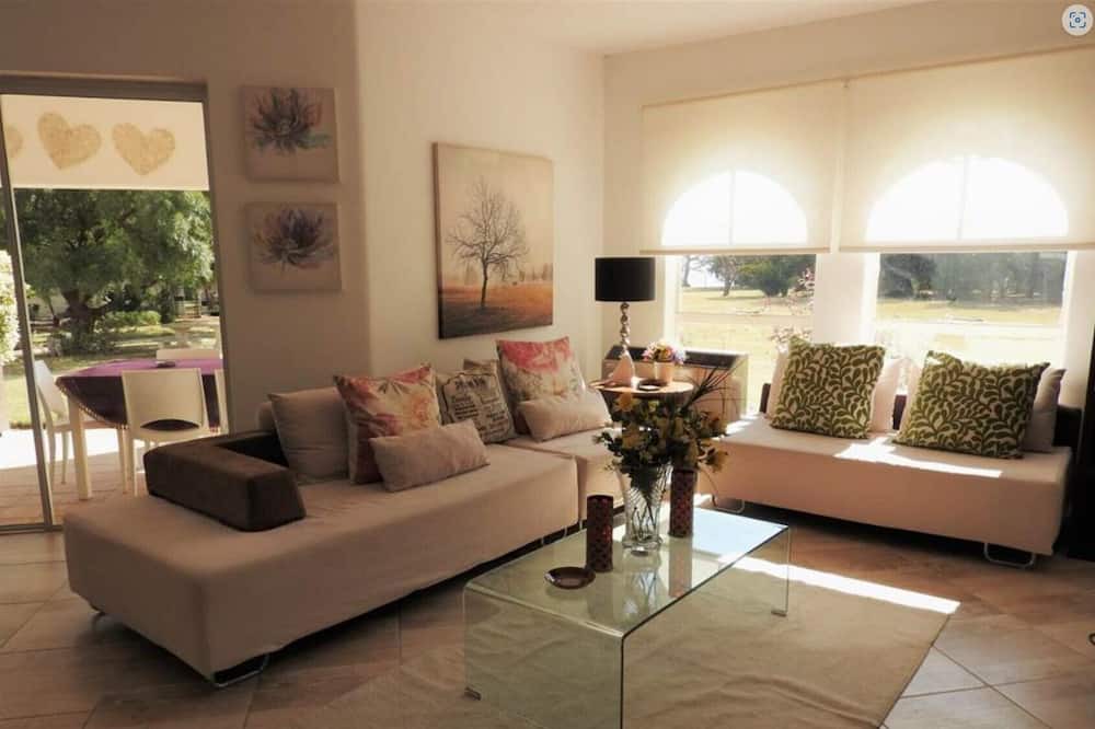 Photo of Livingroom in Vaal Marina