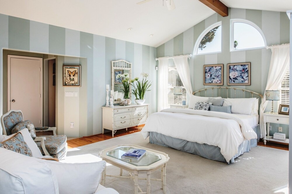 Photo of Bedroom in Del Rey Oaks
