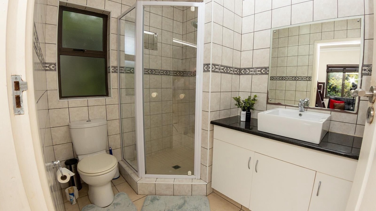 Photo of Bathroom in Umdoni