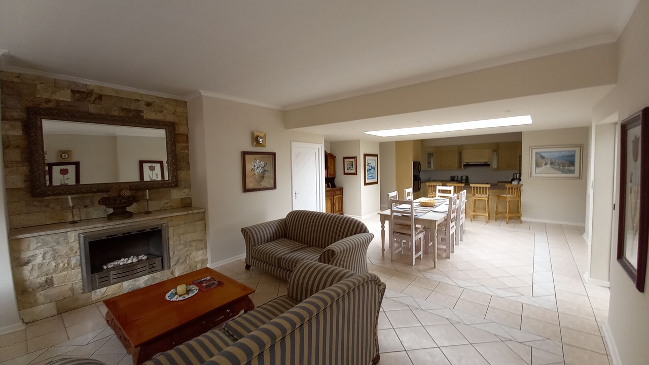 Photo of Livingroom in Brenton-on-Sea