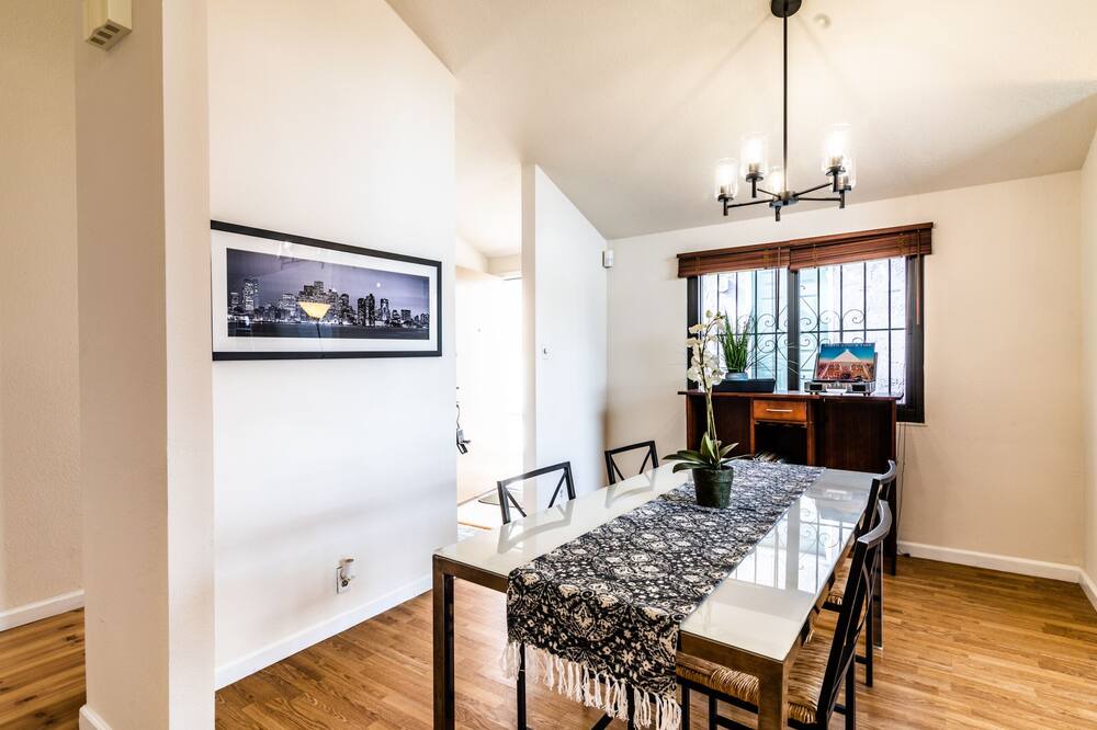Photo of Bedroom in Serramonte