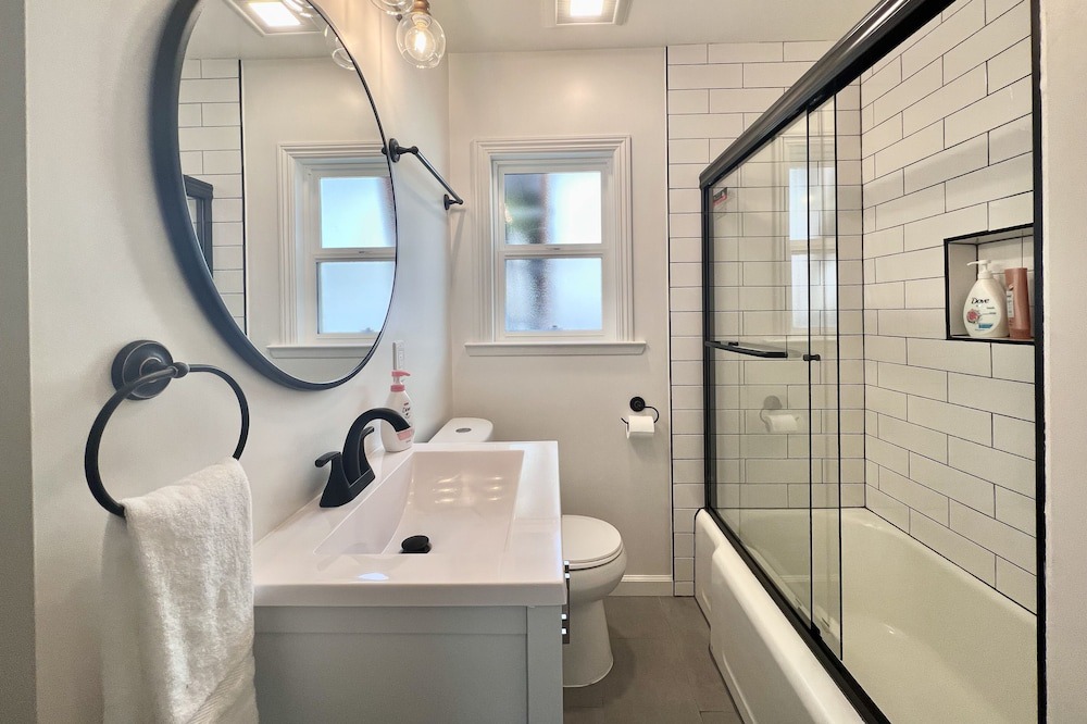 Photo of Bathroom in Ashland