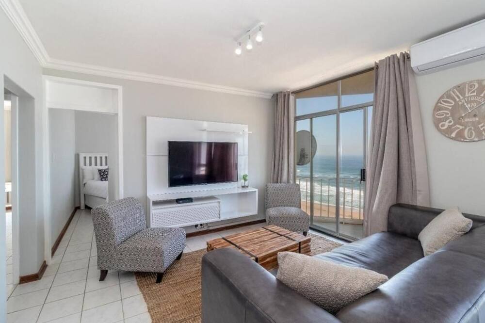 Photo of Livingroom in Amanzimtoti
