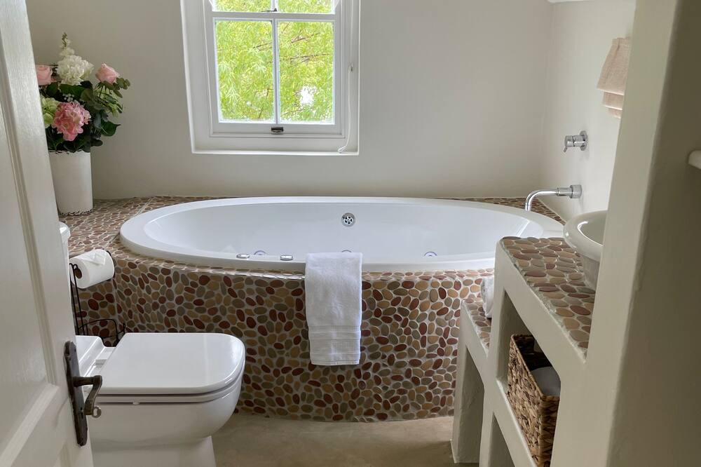 Photo of Bathroom in Riebeek Kasteel