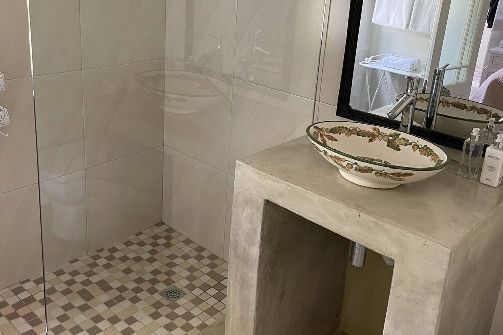 Photo of Bathroom in Riebeek Kasteel