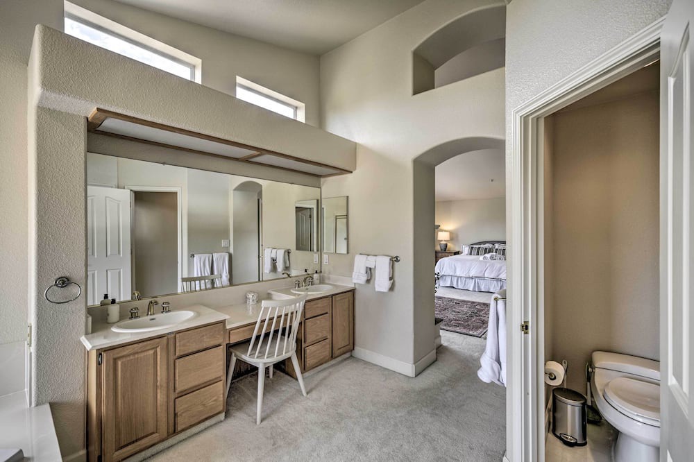 Photo of Bathroom in Sugarloaf