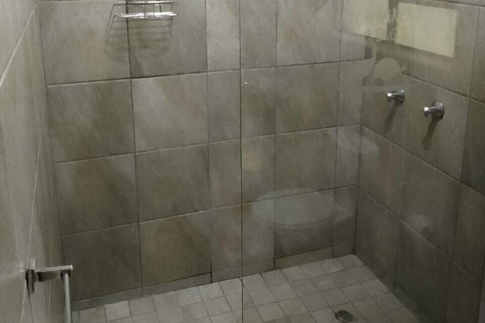 Photo of Bathroom in Melmoth