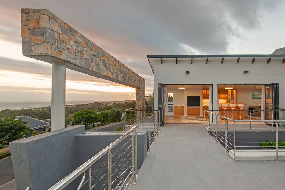 Photo of Patio Balcony in Chanteclair