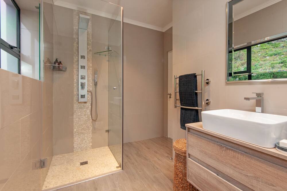 Photo of Bathroom in Chanteclair