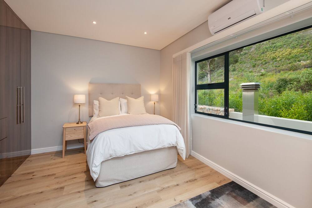 Photo of Bedroom in Chanteclair