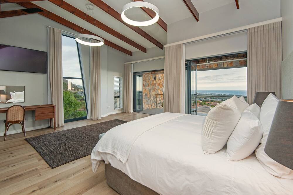 Photo of Bedroom in Chanteclair