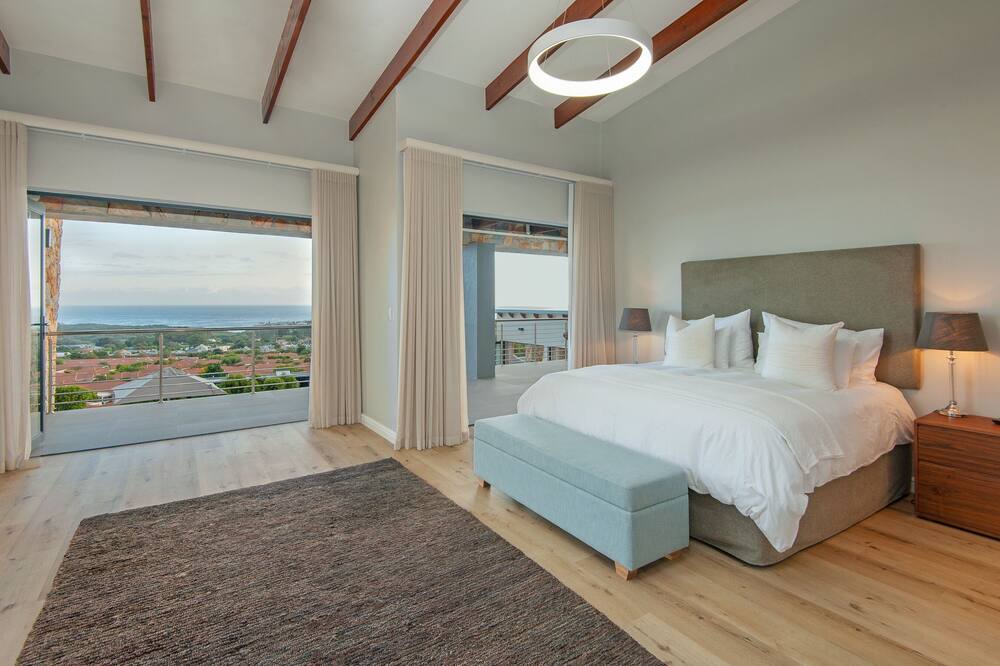 Photo of Bedroom in Chanteclair