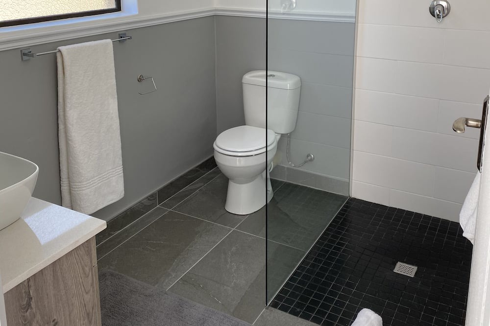 Photo of Bathroom in Heldervue