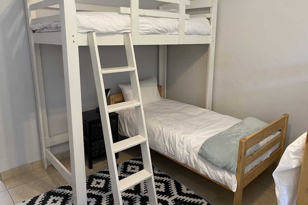 Photo of Bedroom in Heldervue