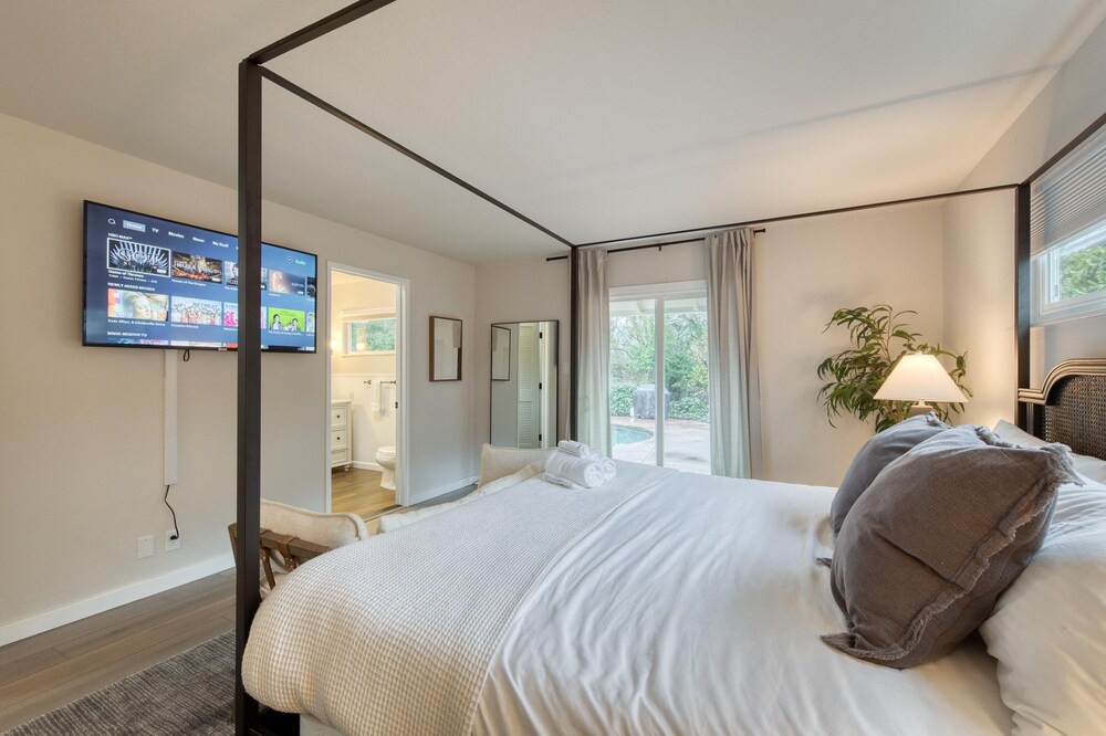 Photo of Bedroom in Bennett Valley