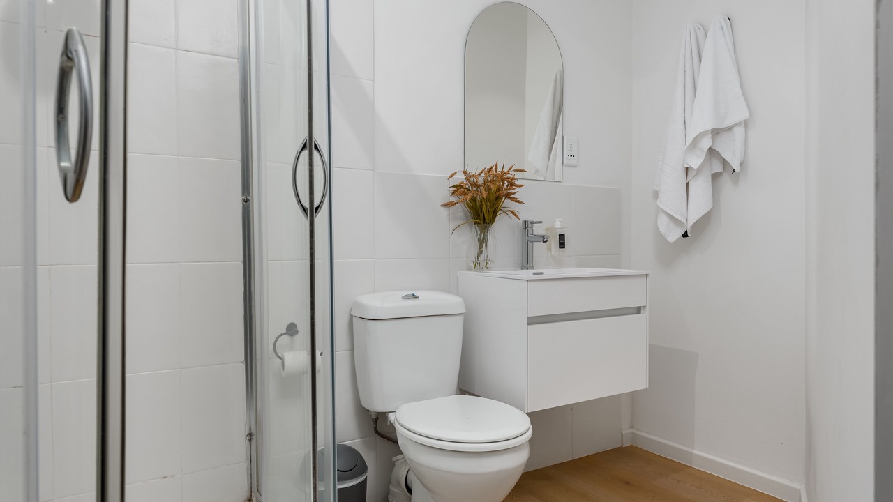 Photo of Bathroom in Three Anchor Bay