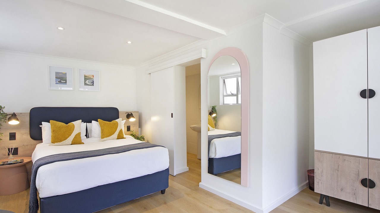 Photo of Bedroom in Three Anchor Bay