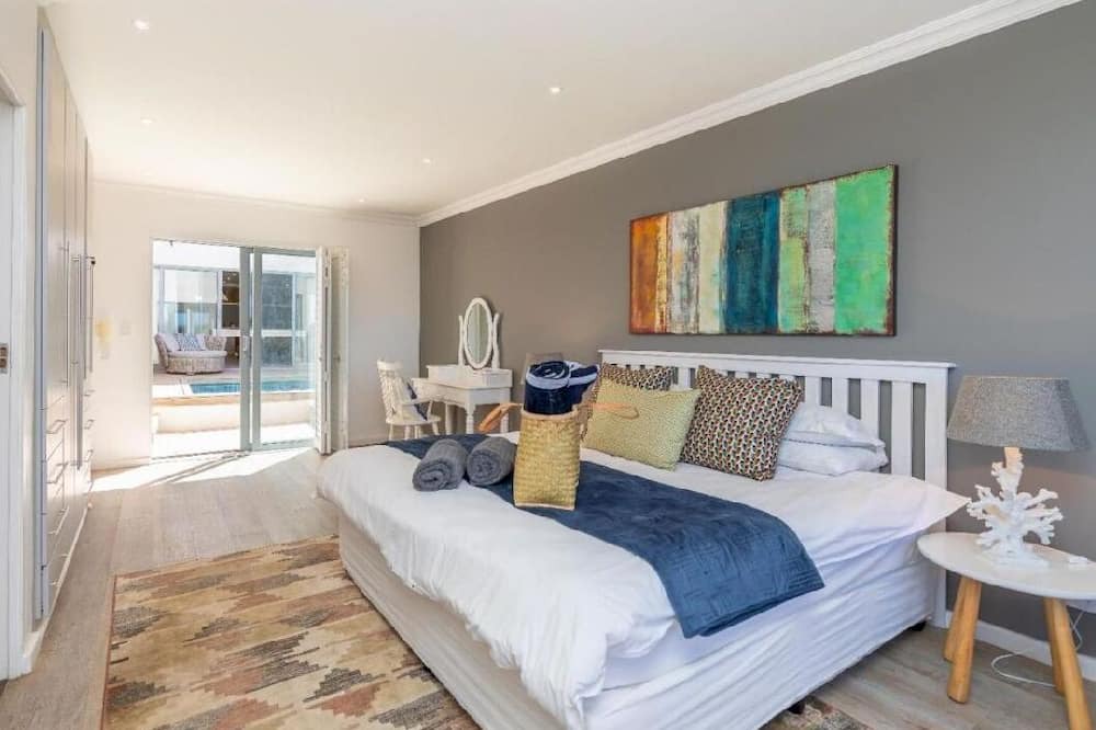 Photo of Bedroom in Paradise Beach