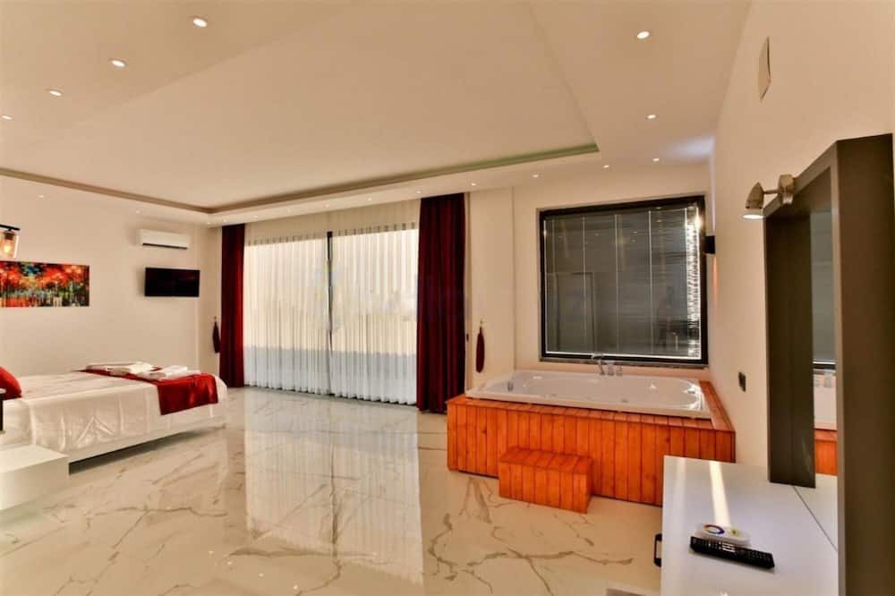 Photo of Bedroom in Uzumlu