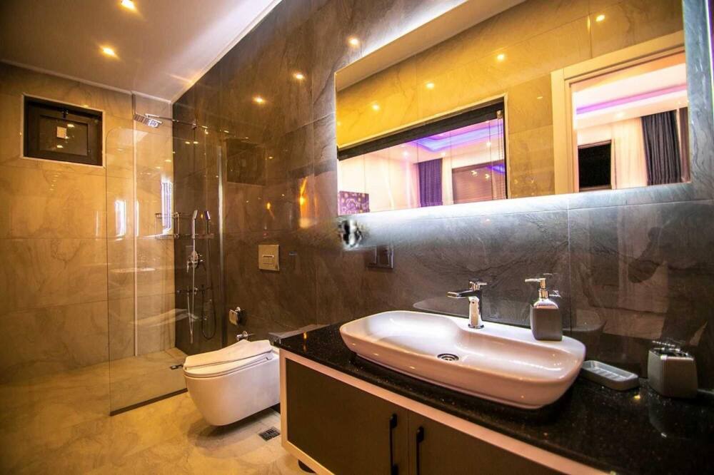 Photo of Bathroom in Uzumlu
