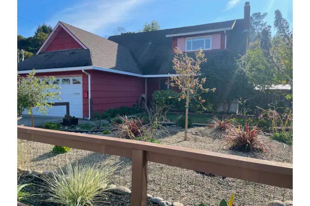 Photo of Outdoor in May Valley